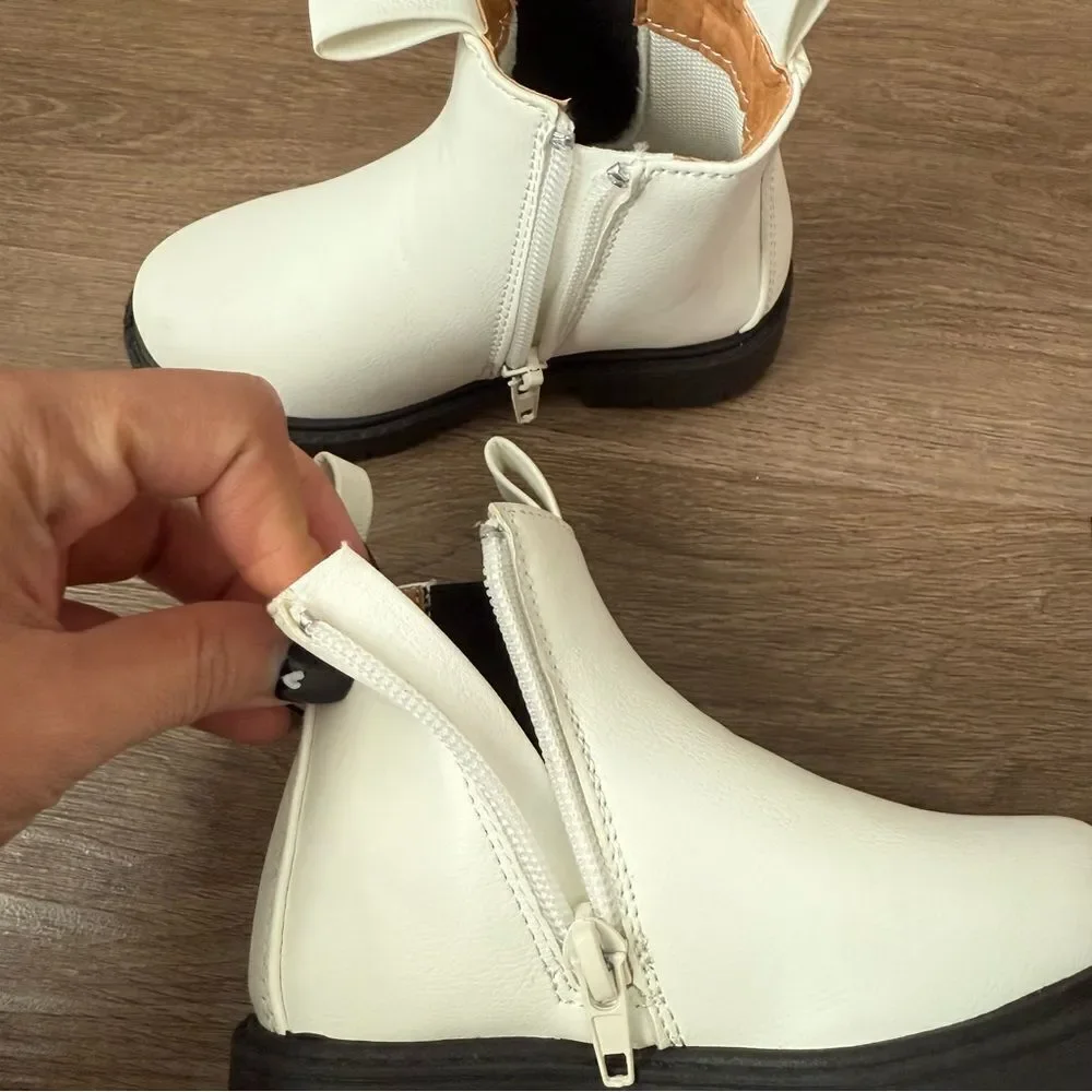 Toddler Girls White & Black Chelsea Boots | Size 6 | Sparkle In Pink